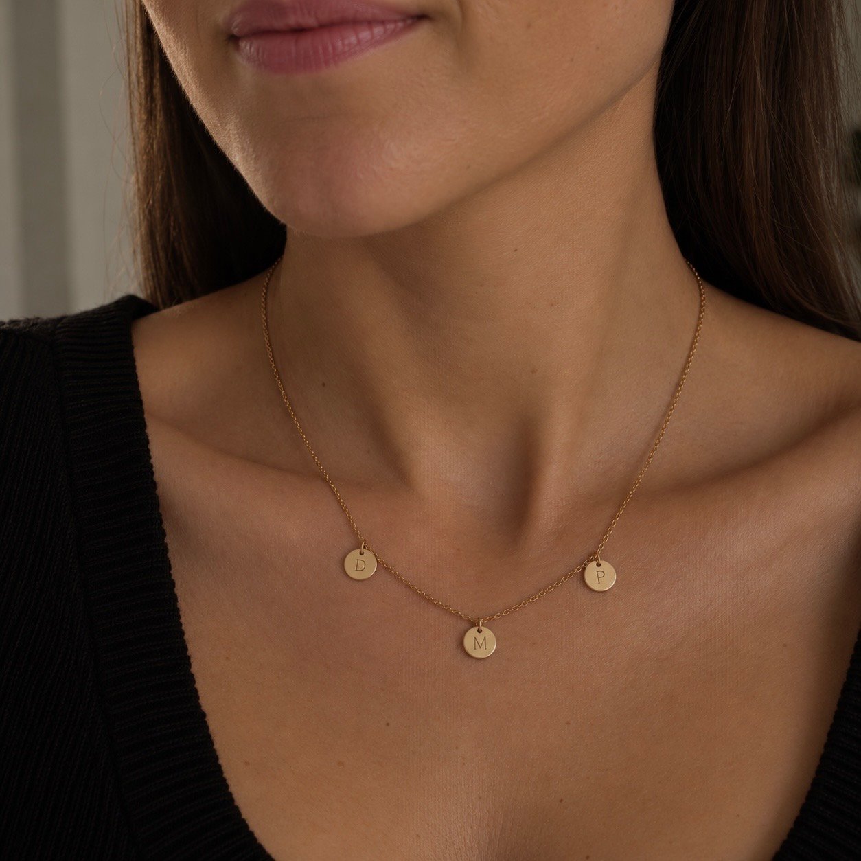 Personalizovana ogrlica medaljon od valjanog zlata - 3 medaljona - Слика 2